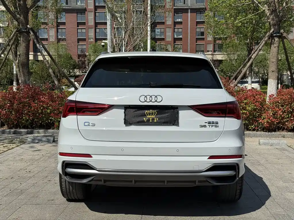 Audi Q3 — фото 6