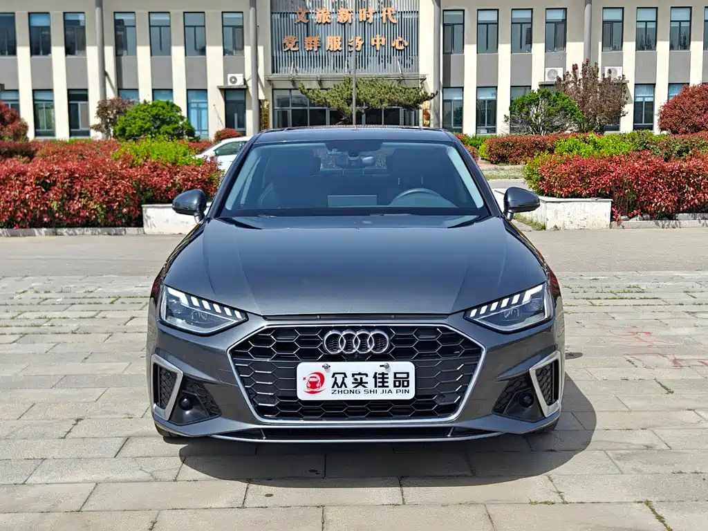 Audi A4L — фото 2
