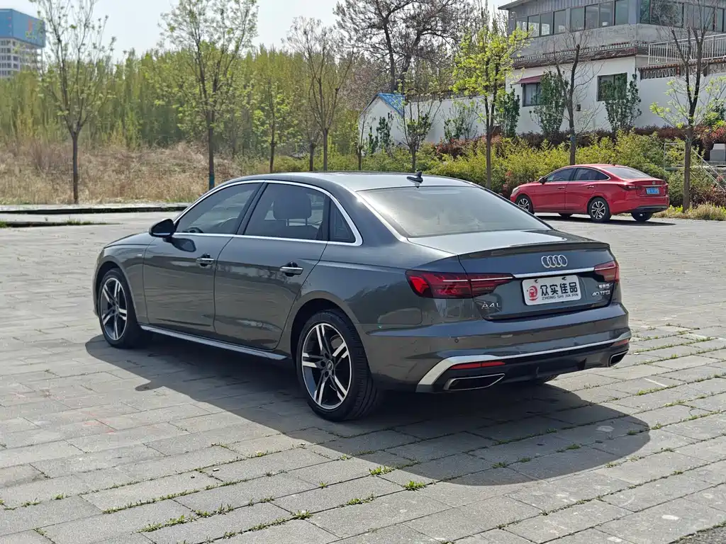 Audi A4L — фото 9