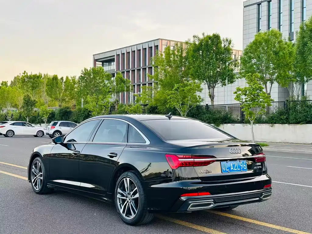 Audi A6L — фото 4