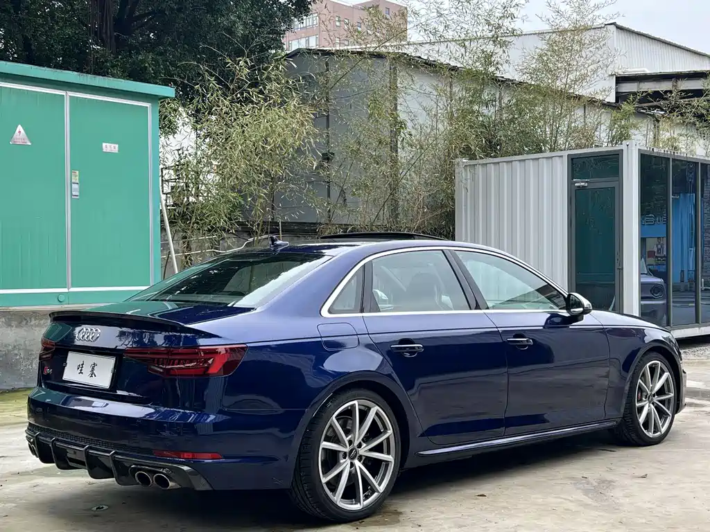 Audi S4 — фото 7