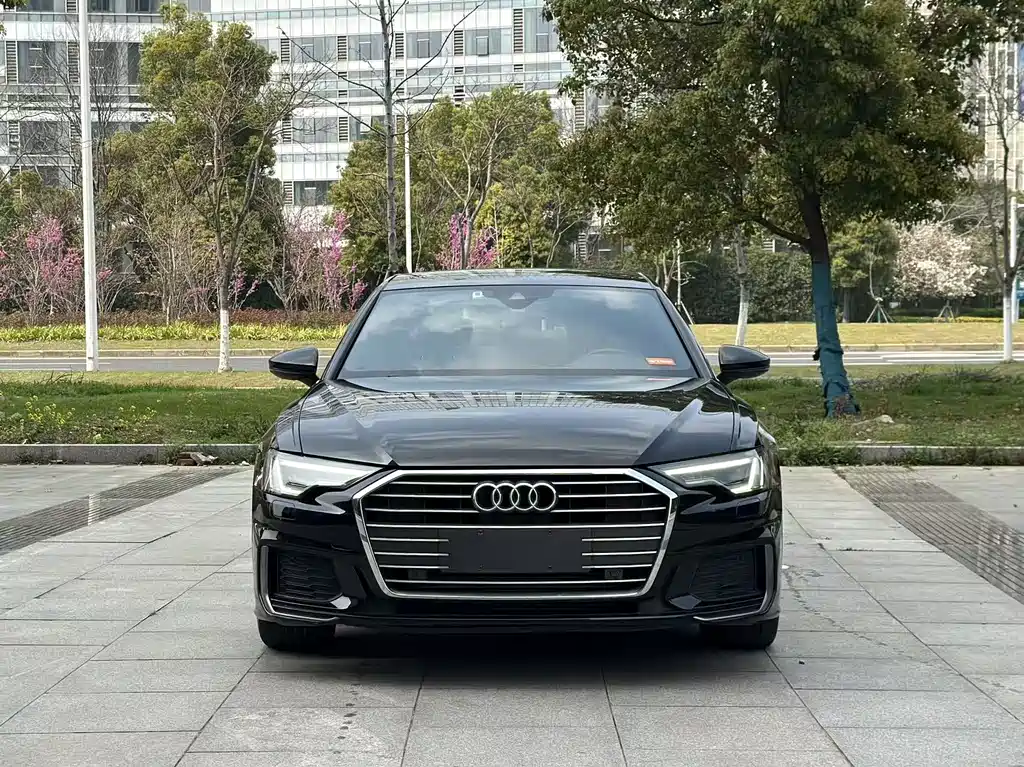 Audi A6L — фото 2