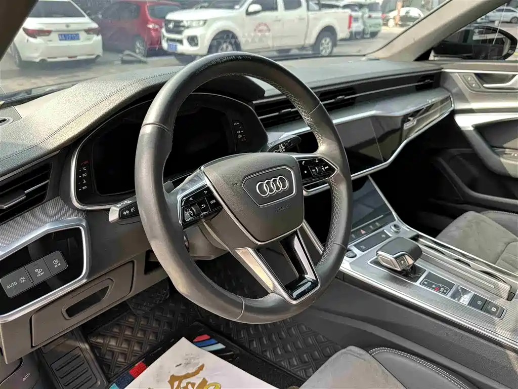Audi A6L — фото 6