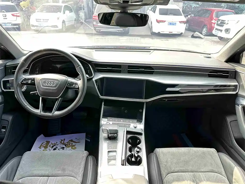 Audi A6L — фото 10