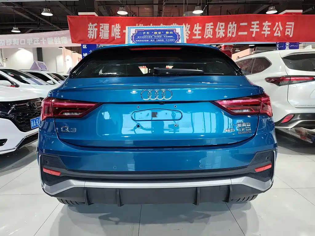 Audi Q3 Sportback — фото 8