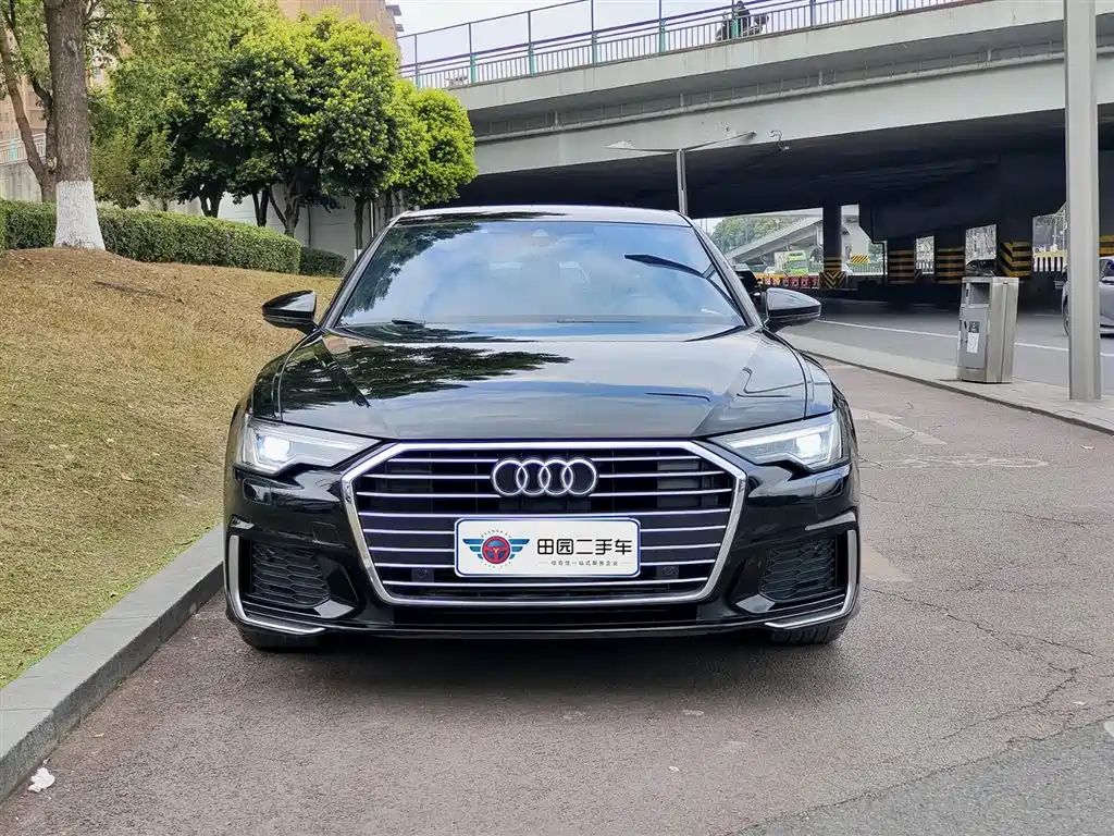 Audi A6L — фото 2