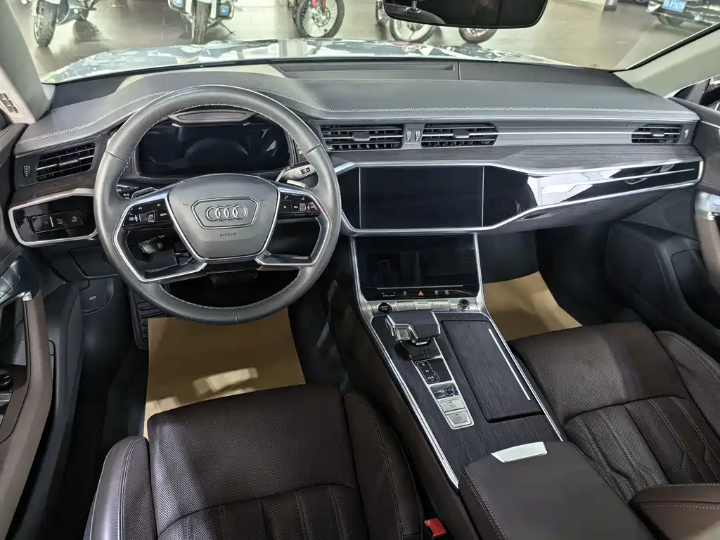 Audi A7L — фото 4