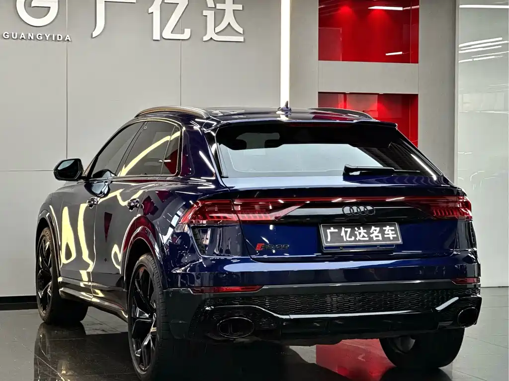 Audi RS Q8 — фото 23