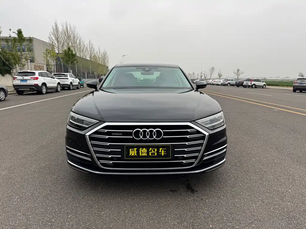 Audi A8 — фото 2