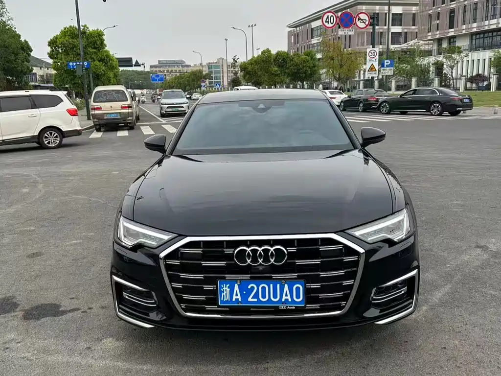 Audi A6L — фото 2