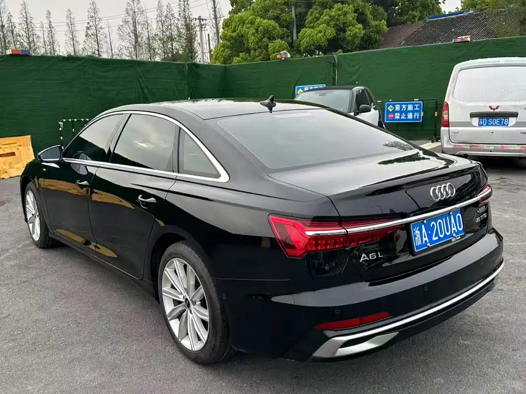 Audi A6L — фото 6