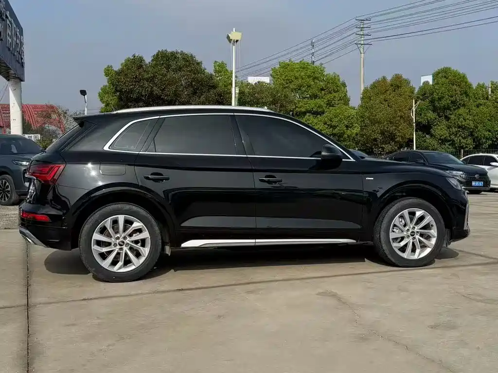 Audi Q5L — фото 2