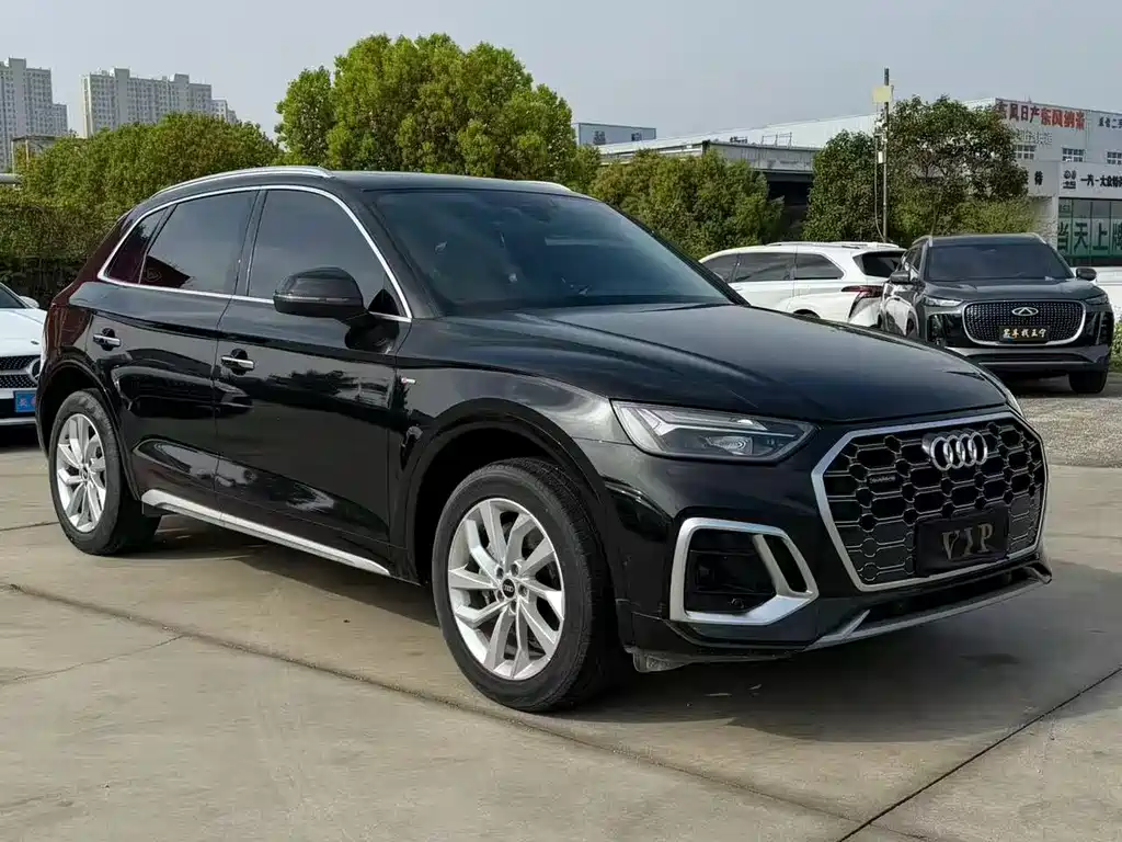 Audi Q5L — фото 3