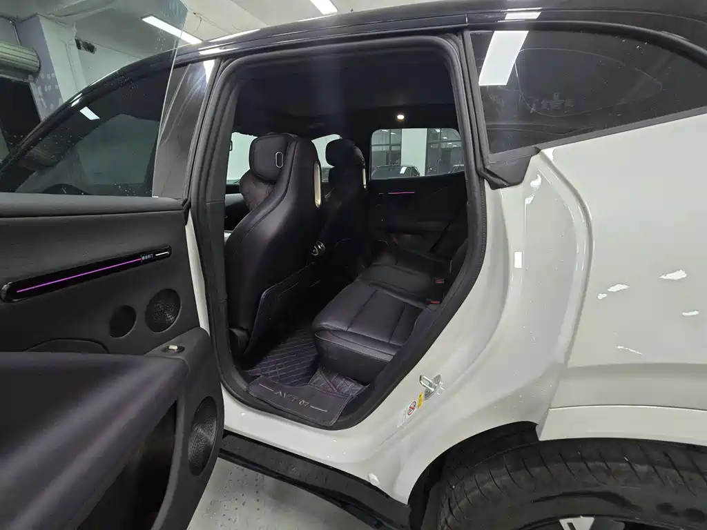 Avatr Avatr 07 — фото 5