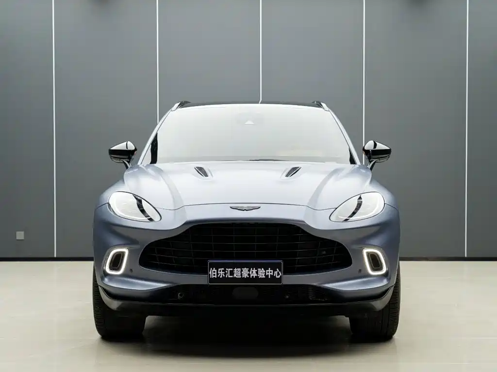 Aston Martin DBX — фото 3