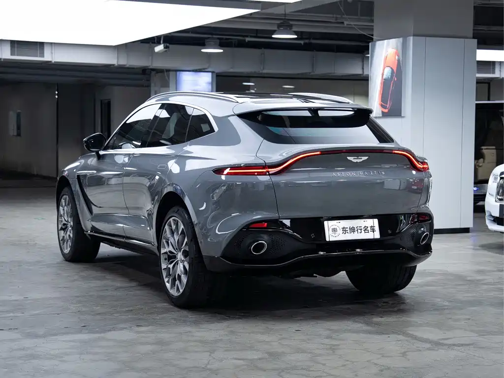Aston Martin DBX — фото 4