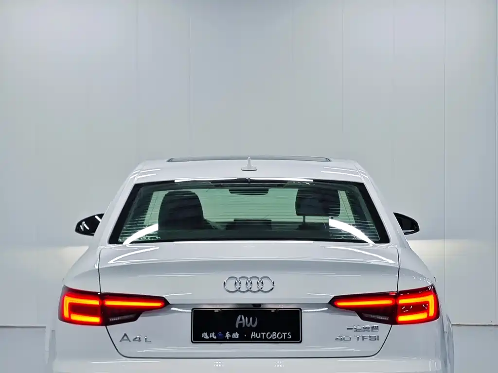 Audi A4L — фото 5