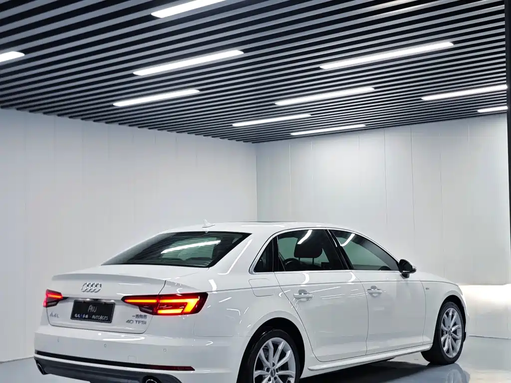 Audi A4L — фото 6