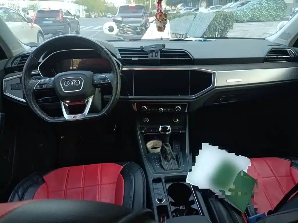 Audi Q3 Sportback — фото 5