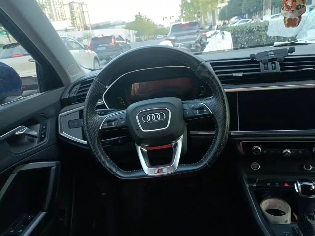 Audi Q3 Sportback — фото 6