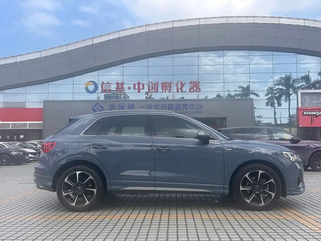 Audi Q3 Sportback — фото 4