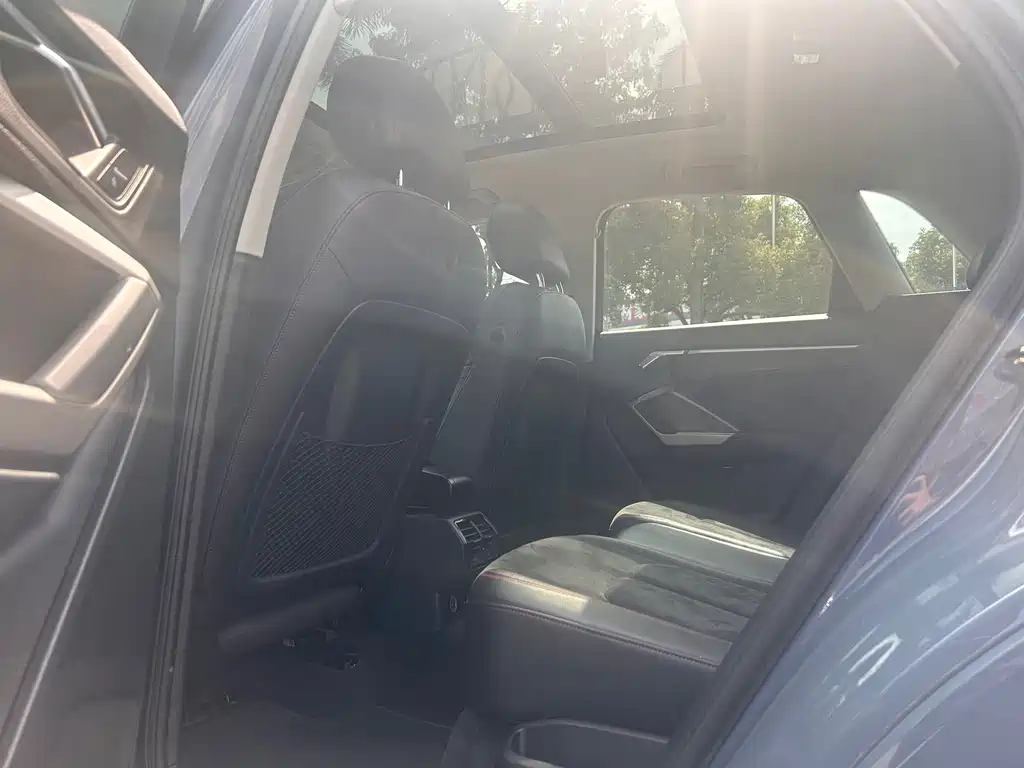 Audi Q3 Sportback — фото 10