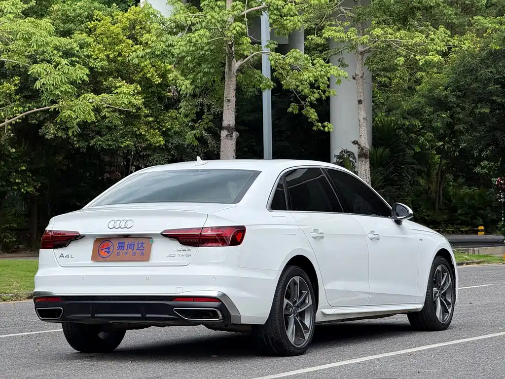 Audi A4L — фото 5