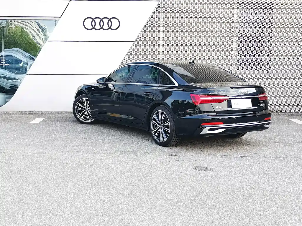 Audi A6L — фото 4