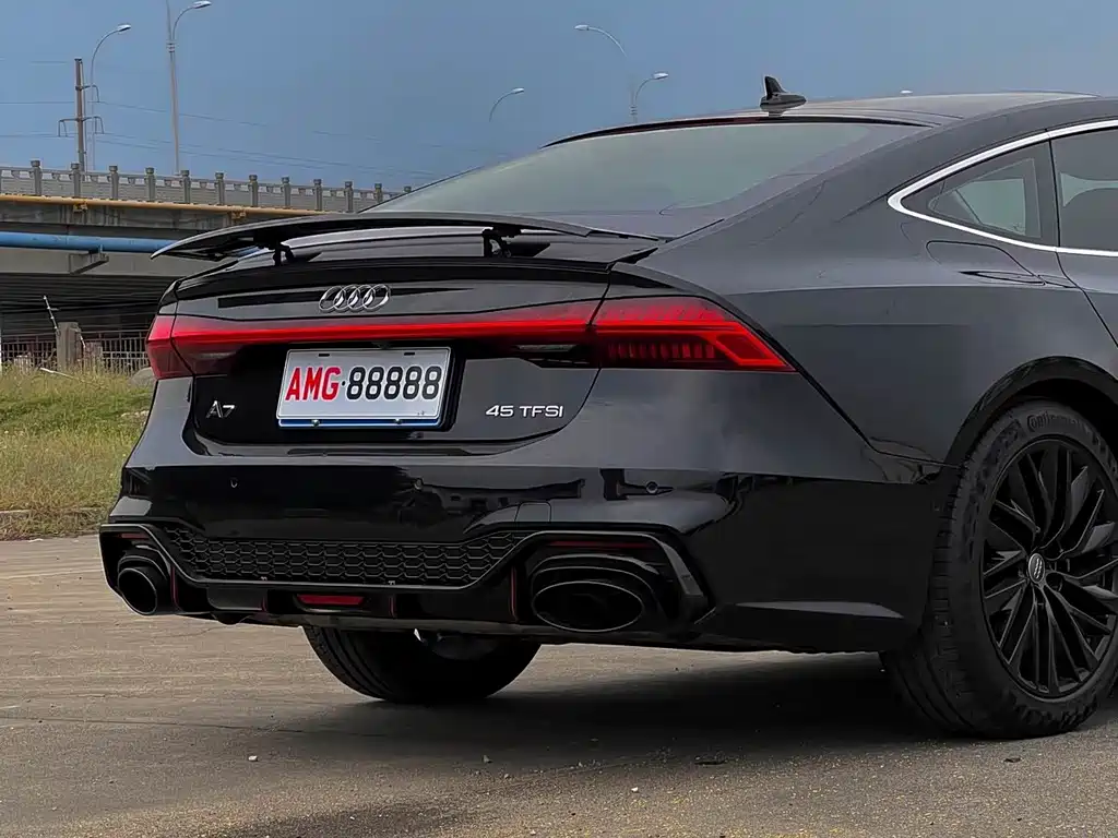 Audi A7 — фото 8