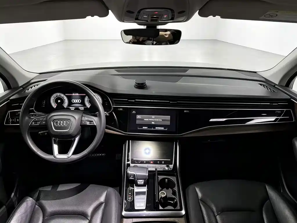 Audi Q7 — фото 5