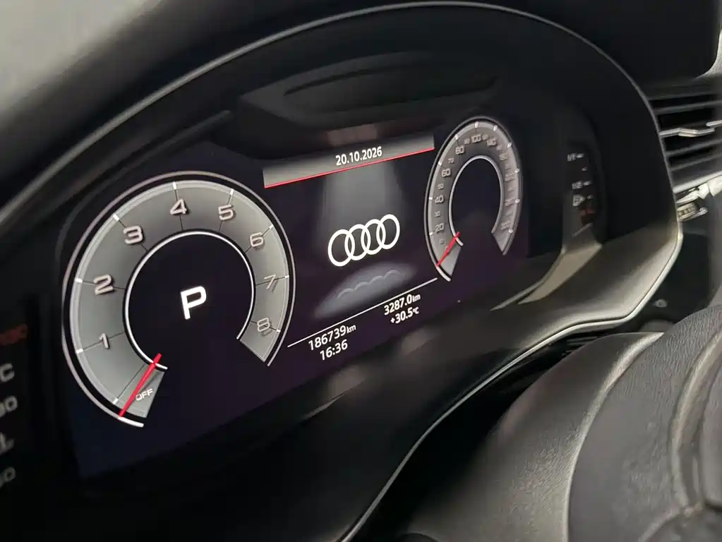 Audi Q7 — фото 7