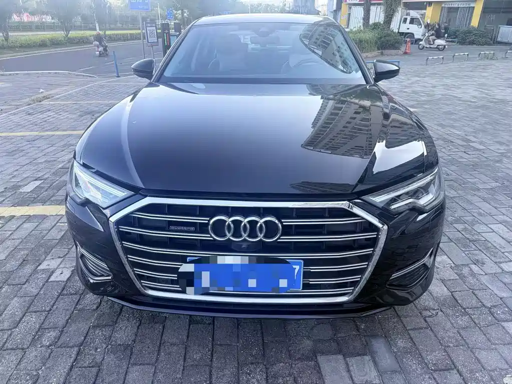 Audi A6L — фото 2
