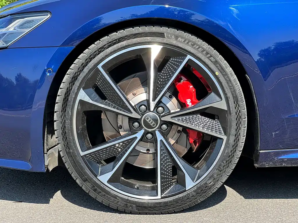Audi A7 — фото 7