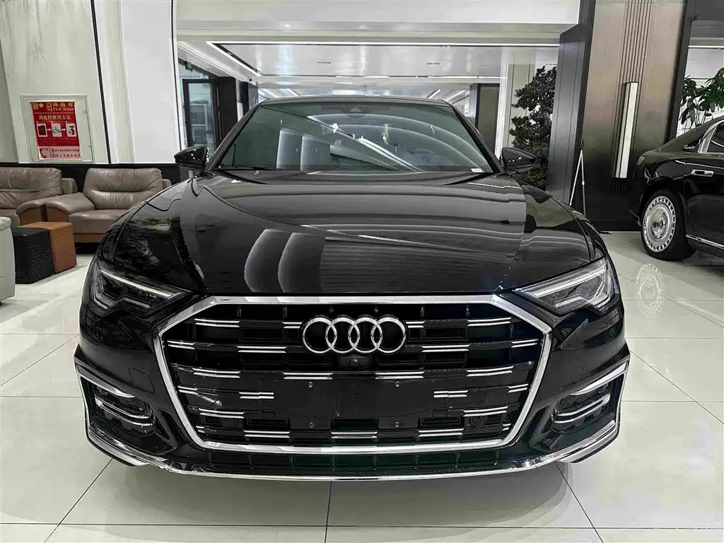 Audi A6L — фото 2