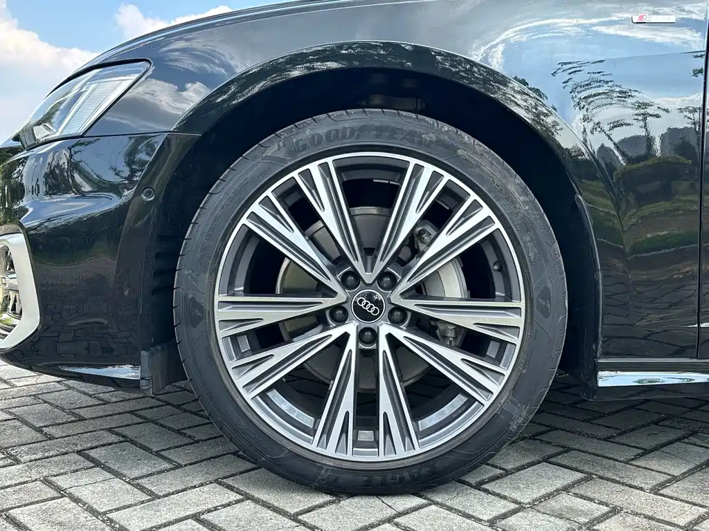 Audi A6L — фото 20