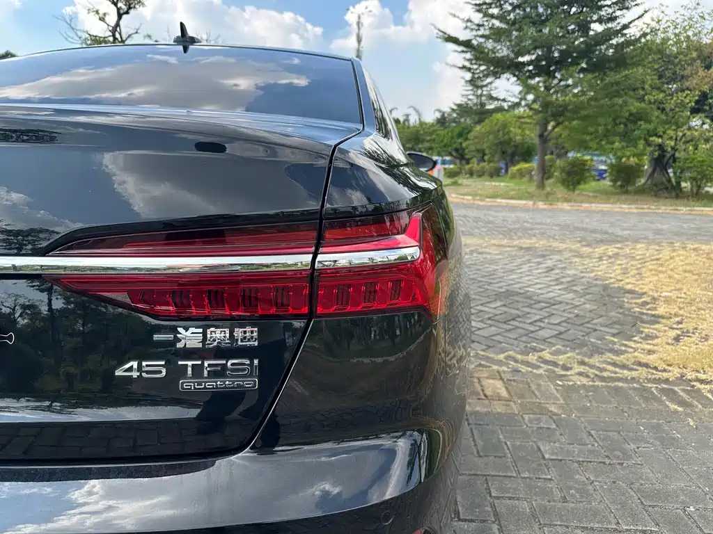 Audi A6L — фото 24