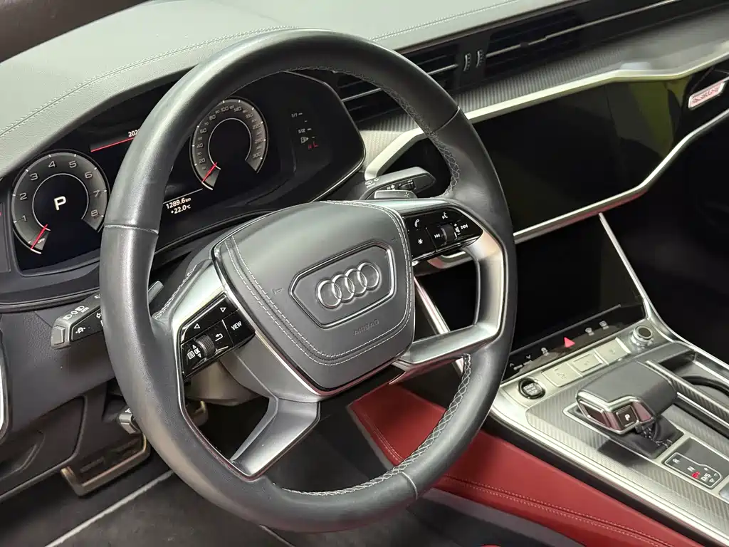 Audi A7L — фото 11