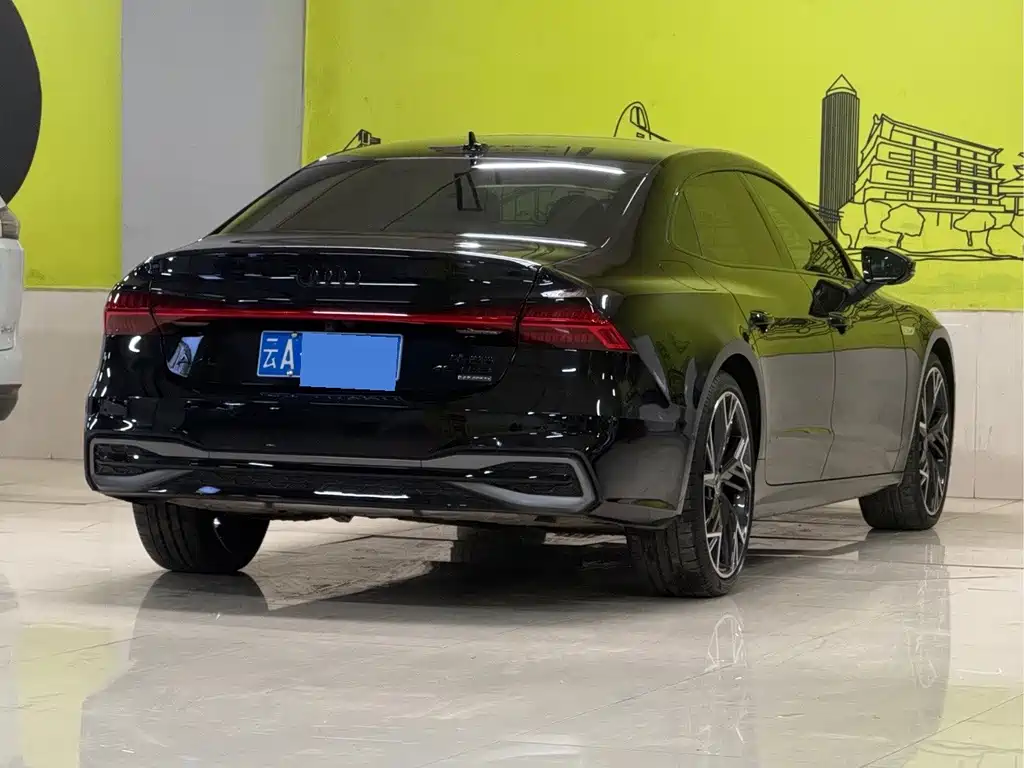 Audi A7L — фото 3