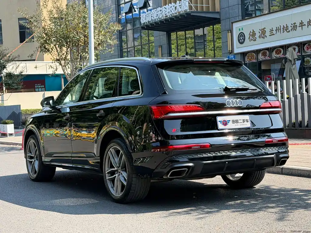 Audi Q7 — фото 4