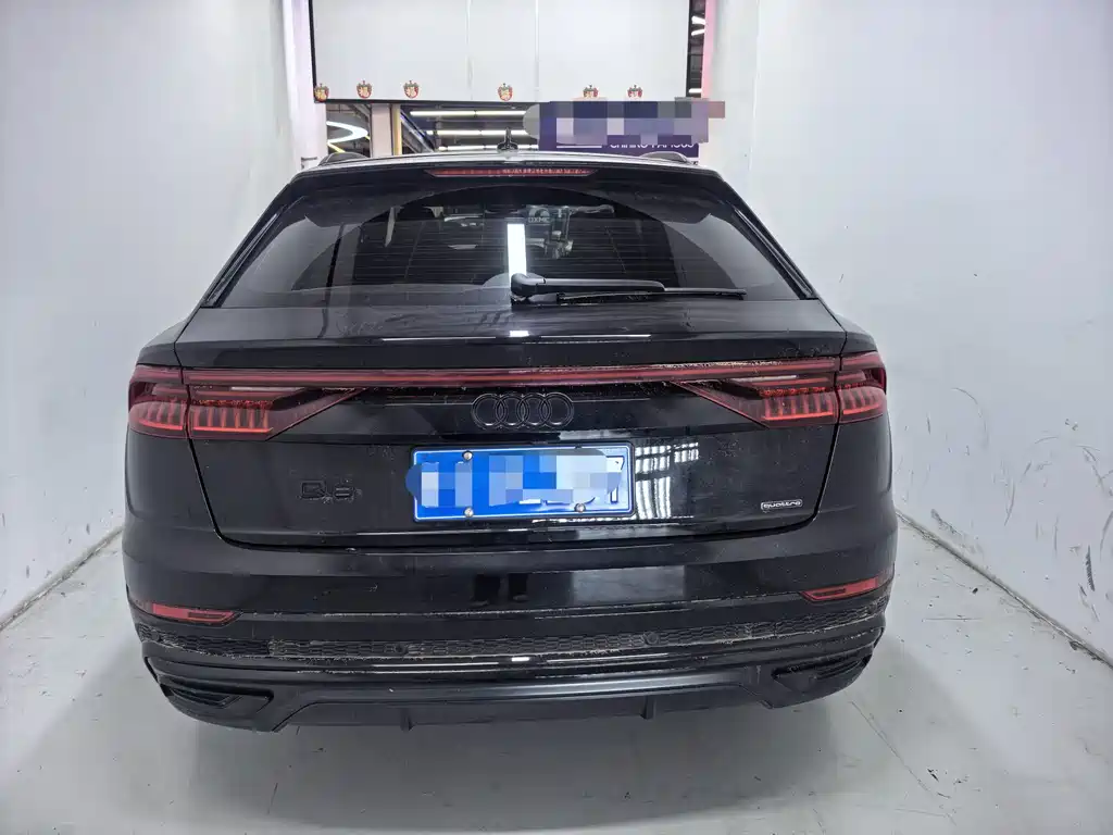 Audi Q8 — фото 10