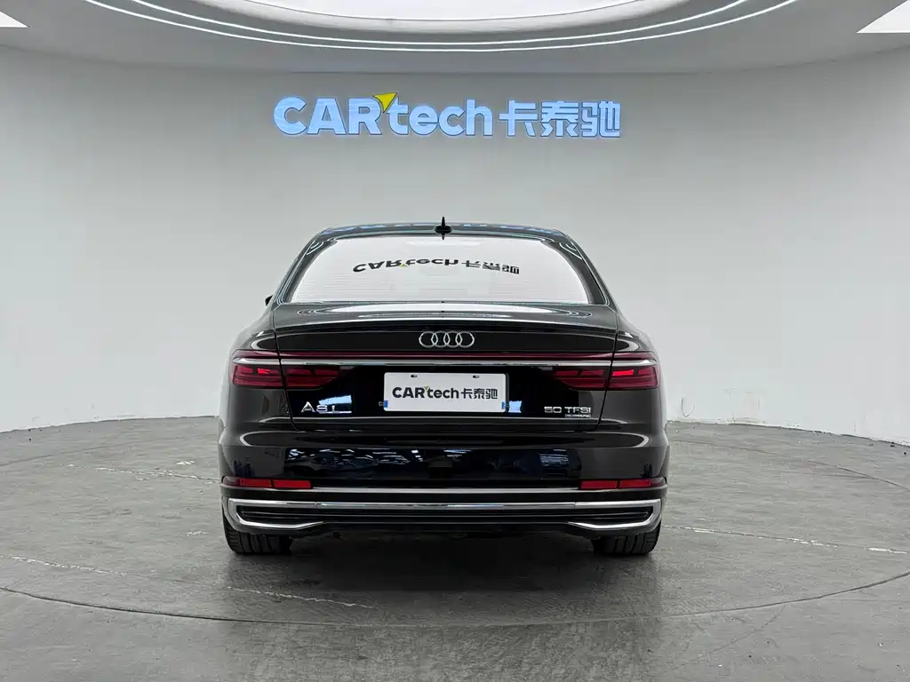 Audi A8 — фото 5
