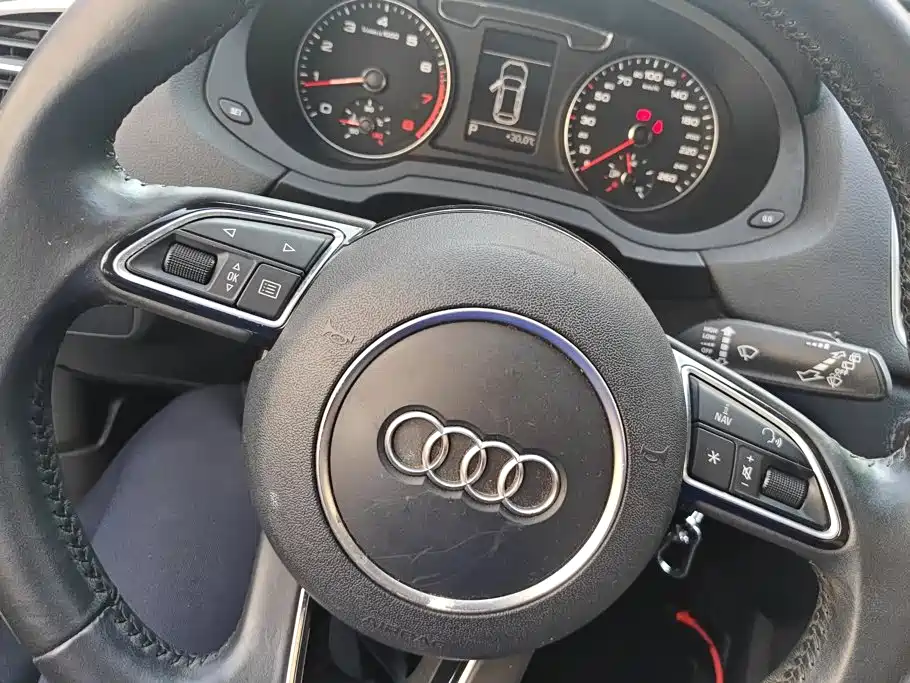 Audi Q3 — фото 15