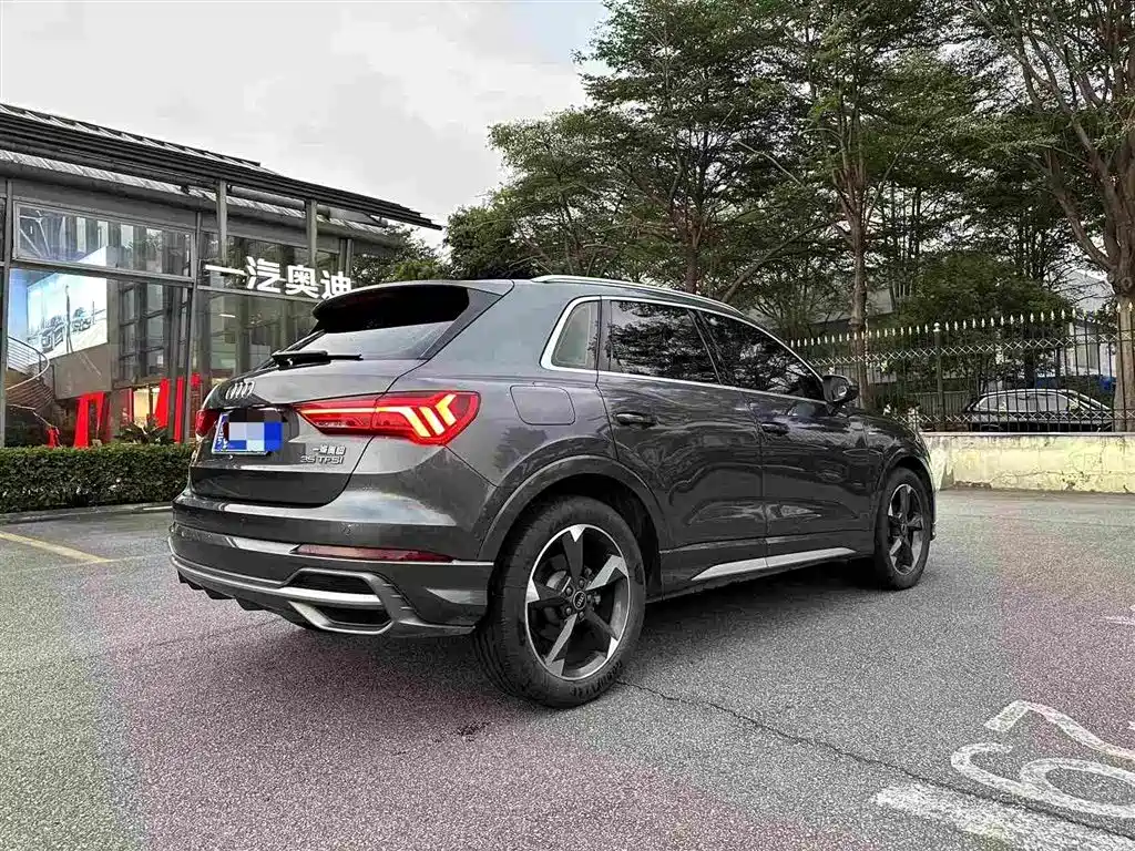 Audi Q3 — фото 4