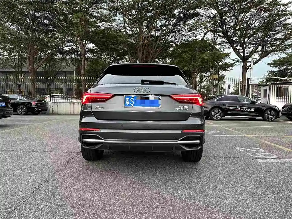 Audi Q3 — фото 5