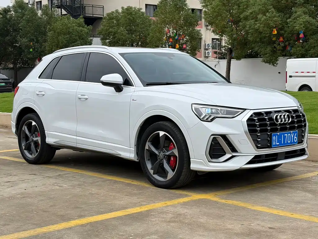 Audi Q3 — фото 3