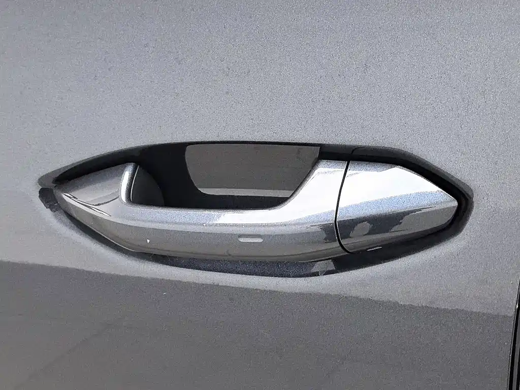 Audi Q4 e-tron — фото 18