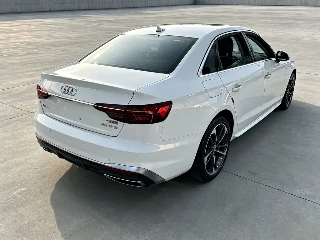 Audi A4L — фото 15