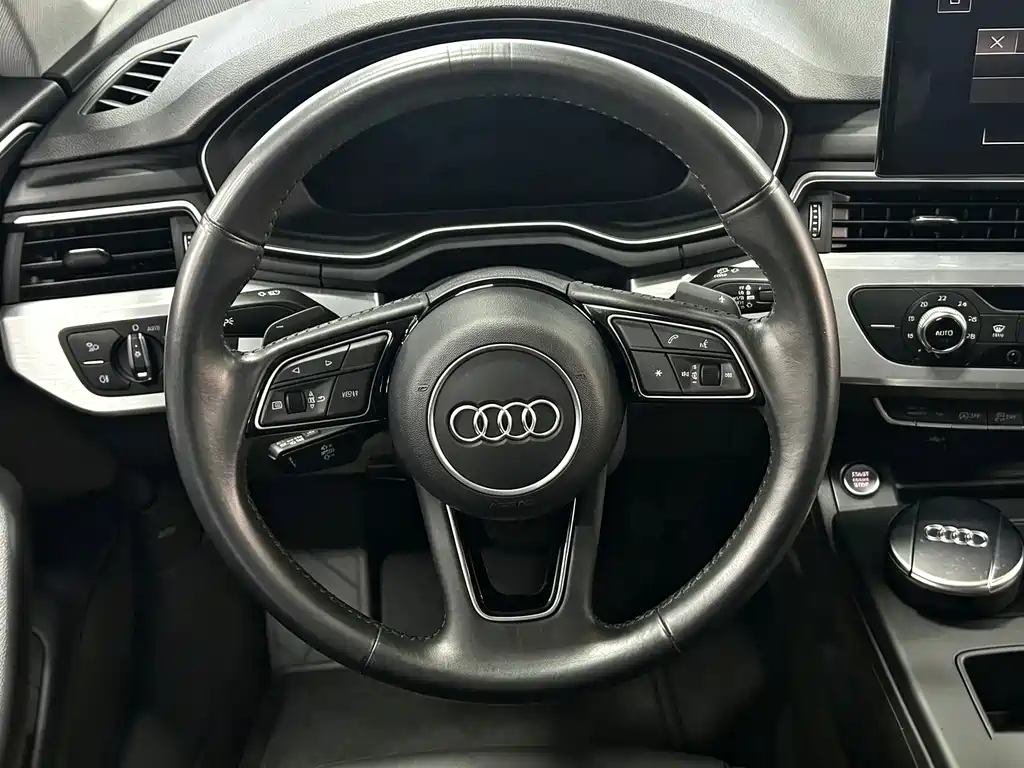 Audi A4L — фото 10