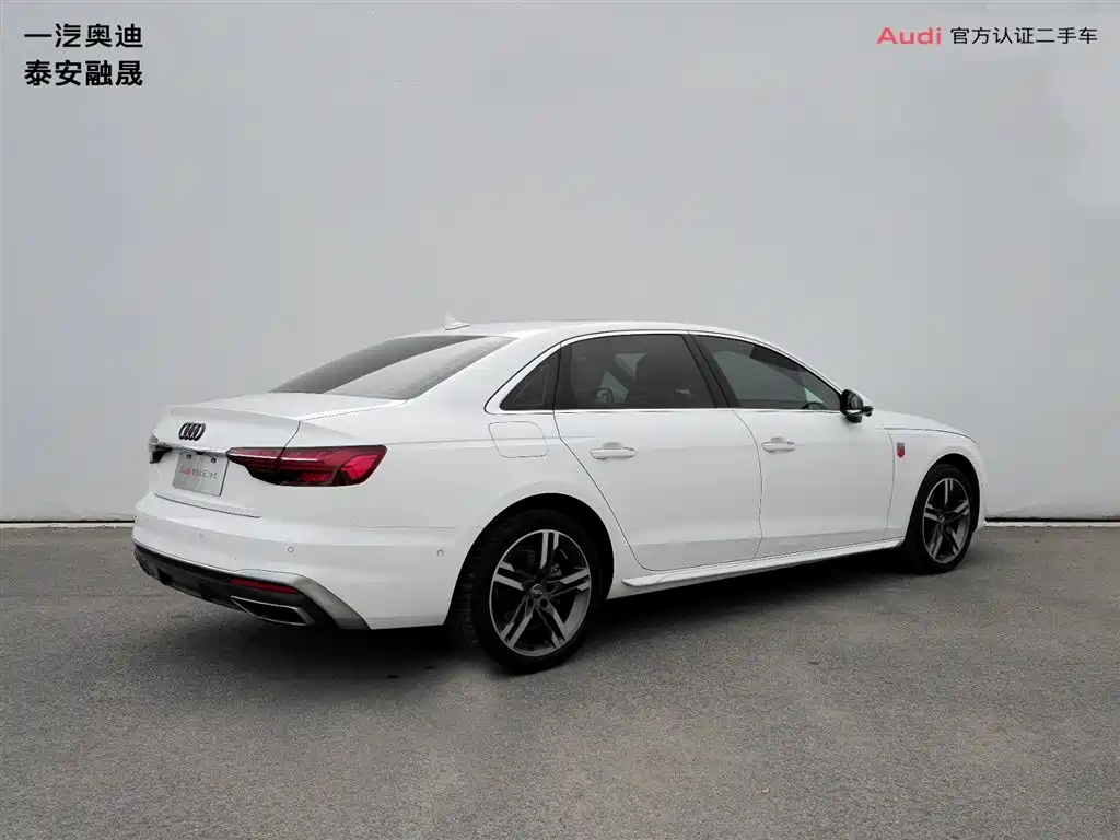 Audi A4L — фото 5