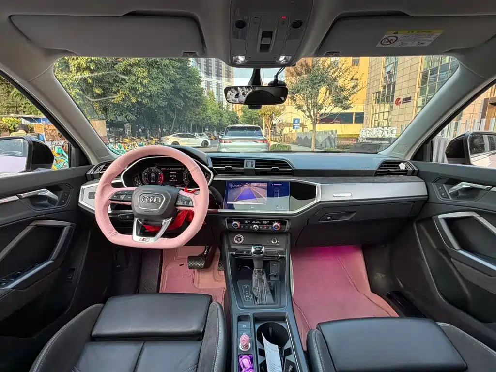 Audi Q3 Sportback — фото 13